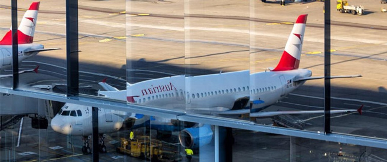 Flieger von Austrian: Die Fluglinie will Jets von Air Berlin betreiben.