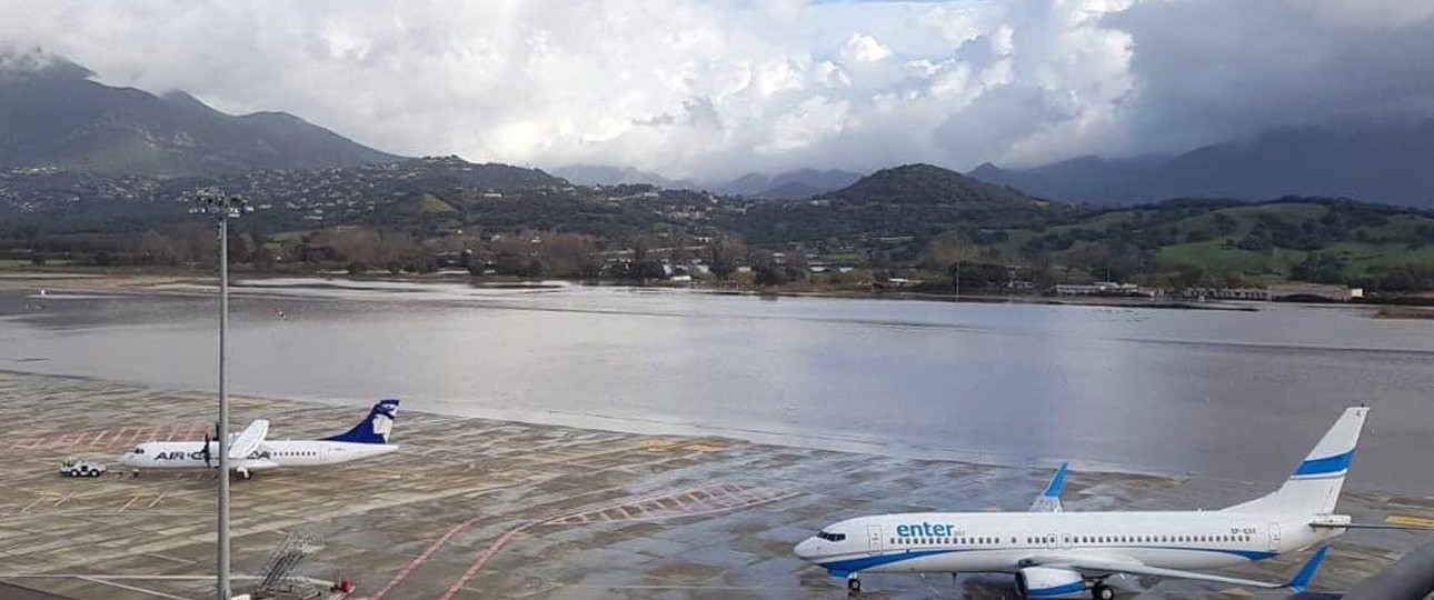 Flughafen Ajaccio: Unter Wasser.