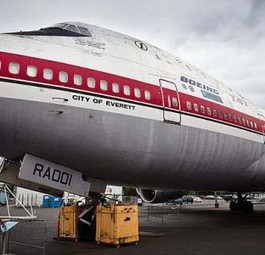 Vor der Restaurierung: Die weltweit erste 747 hat mit dem Wetter in Seattle zu kämpfen.
