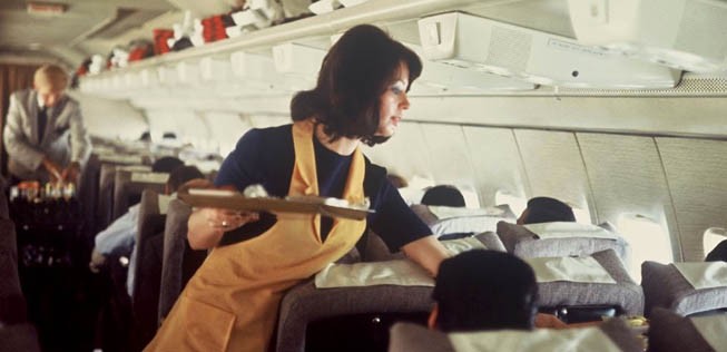 Sechs Jahre später wurden bei Lufthansa die Reisenden ...