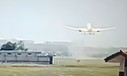 Der Moment, als die Boeing 787 abhebt: Wenig später begann sie schon wieder zu sinken.
