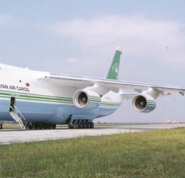 Archivfoto der eingelagerten Antonov An-124: Soll wieder abheben.