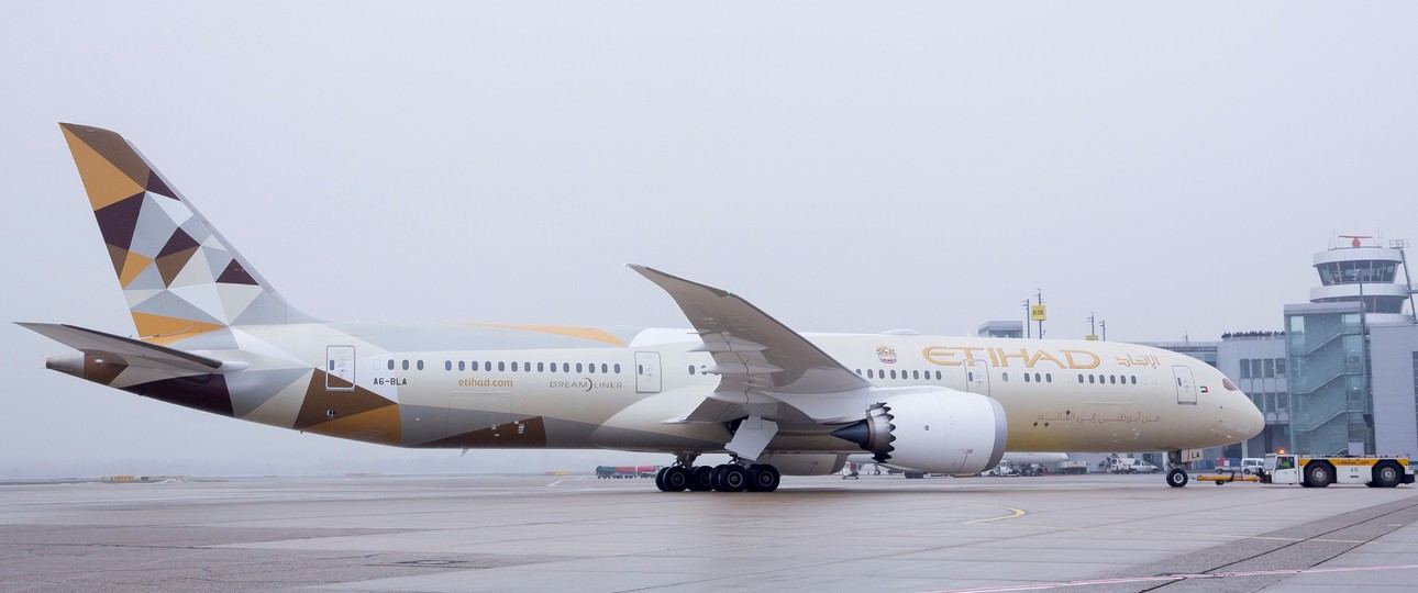 Boeing 787-9 von Etihad in Düsseldorf: Kommt 2025 auch im Sommer.