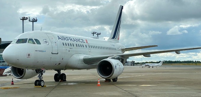 Air France is the largest buyer and operator with 18 Airbus A318.