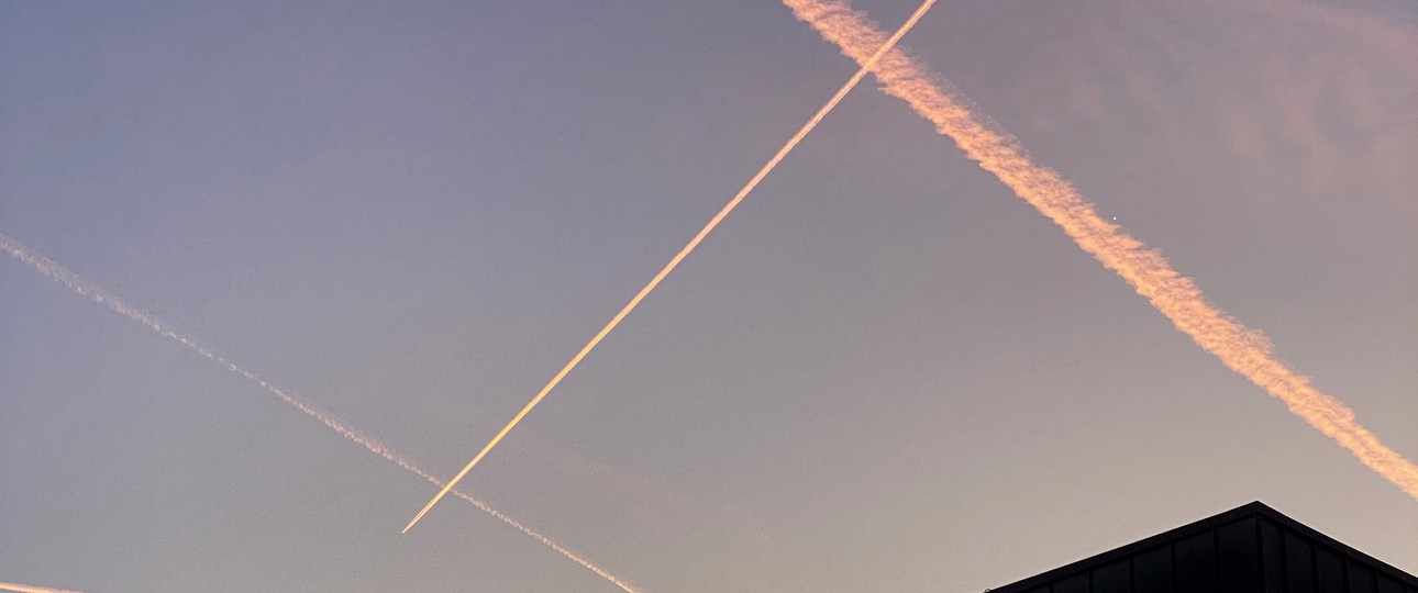 Kondensstreifen: Sind sie langlebig, werden sie zum Problem.