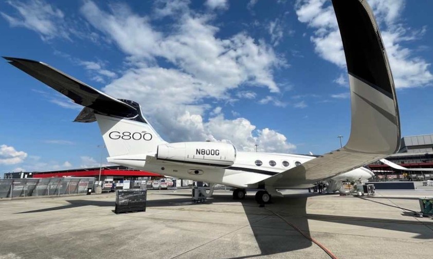 Eine Gulfstream G800.