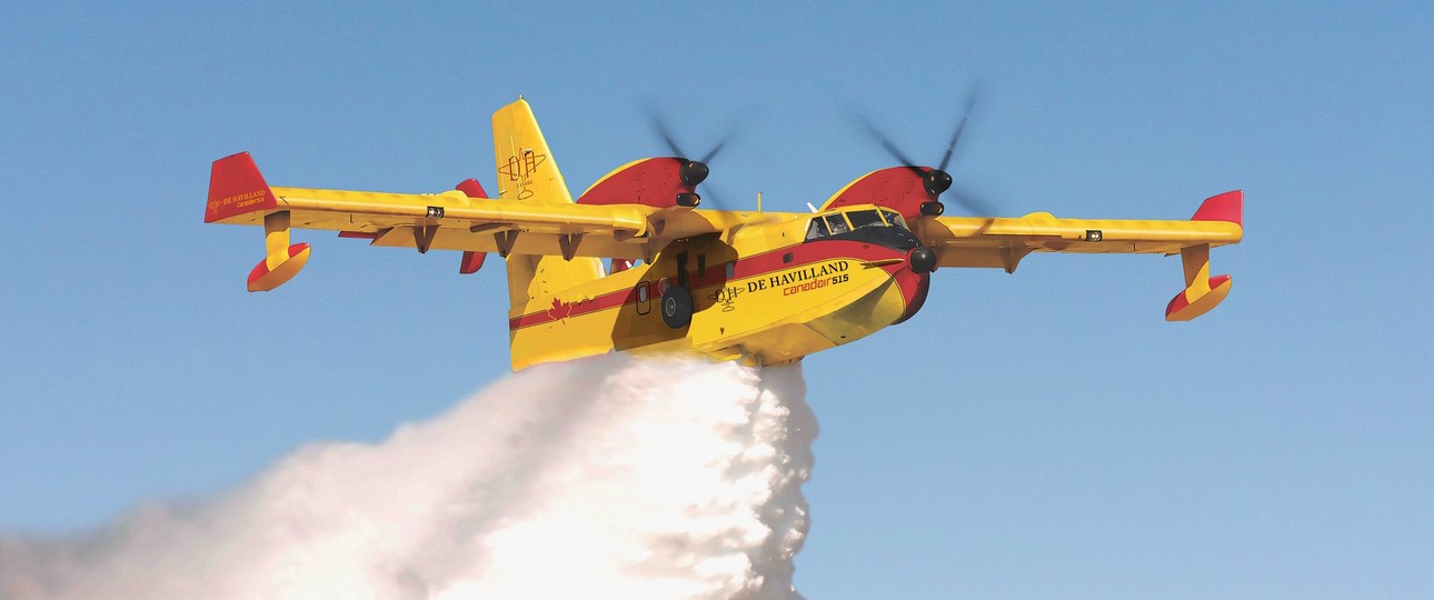 Canadair 515:  De Havilland Canada verspricht, dass der Flieger täglich bis zu 700.000 Liter Wasser ins Brandgebiet bringen kann.