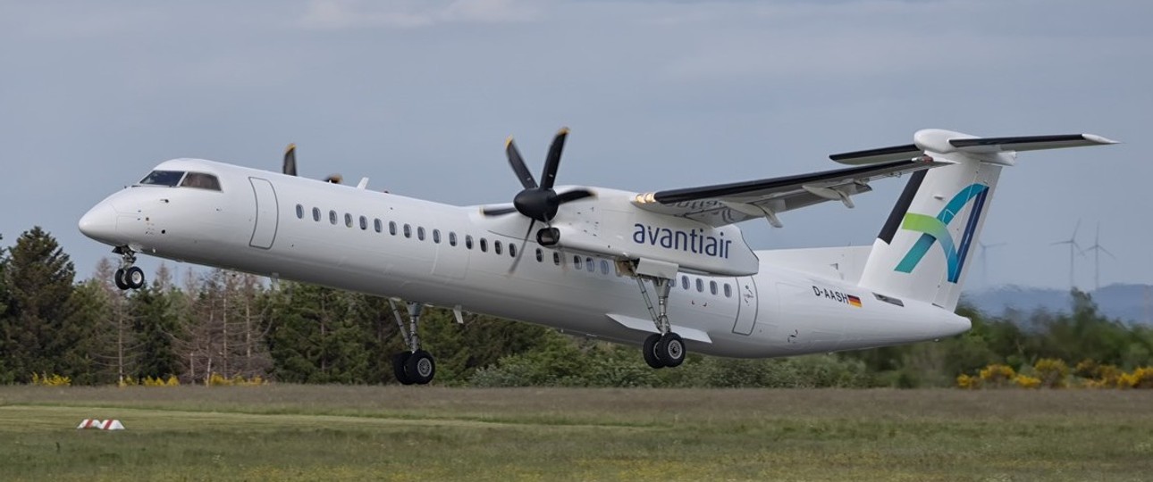 De Havilland Canada Dash 8-400 von Avanti Air: Bald im Auftrag von Air Uniqon unterwegs.