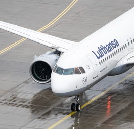 Flieger von Lufthansa: Am Montag und Dienstag heben weniger ab.