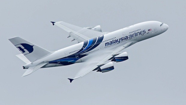 Die neue Bemalung von Malaysia Airlines war in Farnborough auf dem A380 zu sehen.