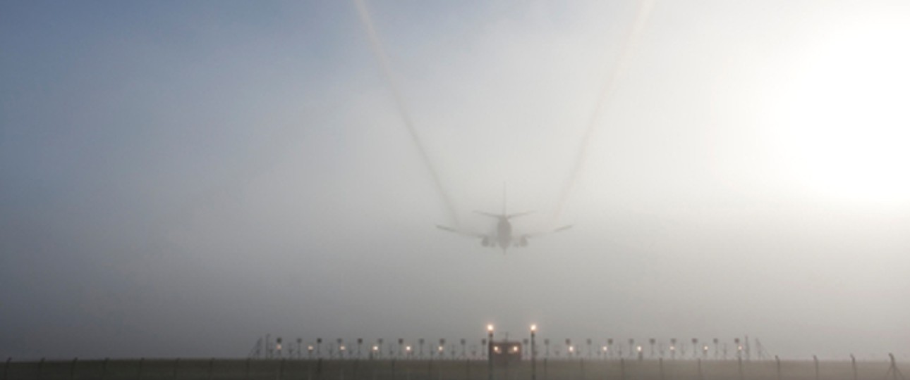 Landung bei Nebel: Herausforderung für Piloten.