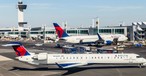 Delta-Flieger am Terminal 4 des Flughafens New York JFK: Hier wird ausgebaut.