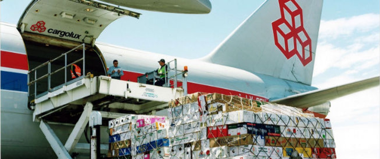 Frachter von Cargolux: Er bringt die Blumen ans Ziel.
