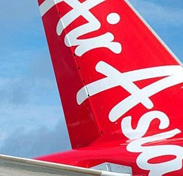 Heckflosse von Air Asia: Die Airline hat London im Visier.