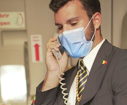 Flugbegleiter von Tap: Bleiben die Masken dauerhaft?