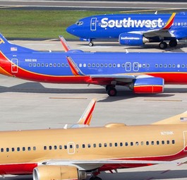 Southwest-Bemalungen: Ganz hinten die aktuelle, davor die alte namens Canyon Blue und vorne Desert Gold: Hier noch auf älteren Modellen zu sehen, bald auch auf Boeing 737 Max.