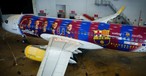 Der Airbus A320 von Vueling: Bis Mitte Juni fliegt der Airbus mit Bildern von Spielerinnen des FV Barcelona durch Europa.