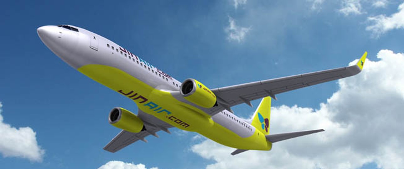 Boeing 737 von Jin Air: Passagiere berichten von Übelkeit.