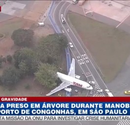 Der A320 von Latam: Ungemütliche Lage.