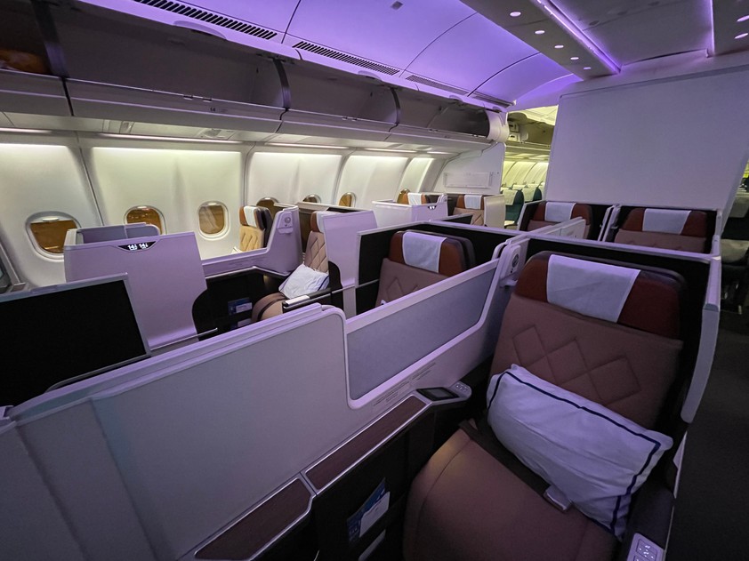 Blick in die großzügige Business Class