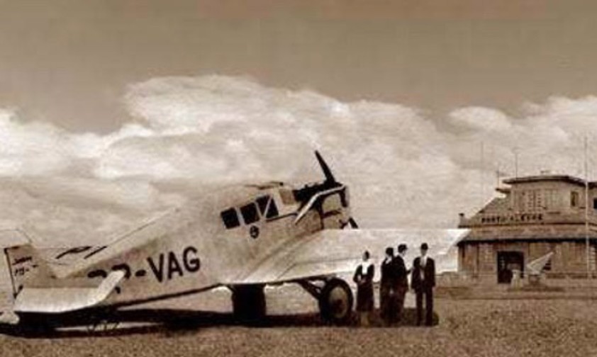 Eine Junkers F 13 von Varig am Flughafen São João von Porto Alegre.