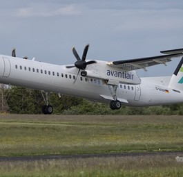avanti air de havilland canada dash 8 400