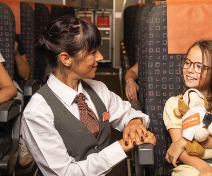 Teddy mit Easyjet-Tracker: Damit es im Urlaub keinen Stress gibt.