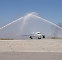Der erste Flug von Leav nach Damaskus: Wurde dort mit Wassersalut begrüßt.