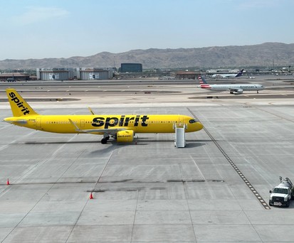 Flugzeuge von Spirit und American AIrlines in Phoenix: Die gleben Flieger heben nicht mehr ab.