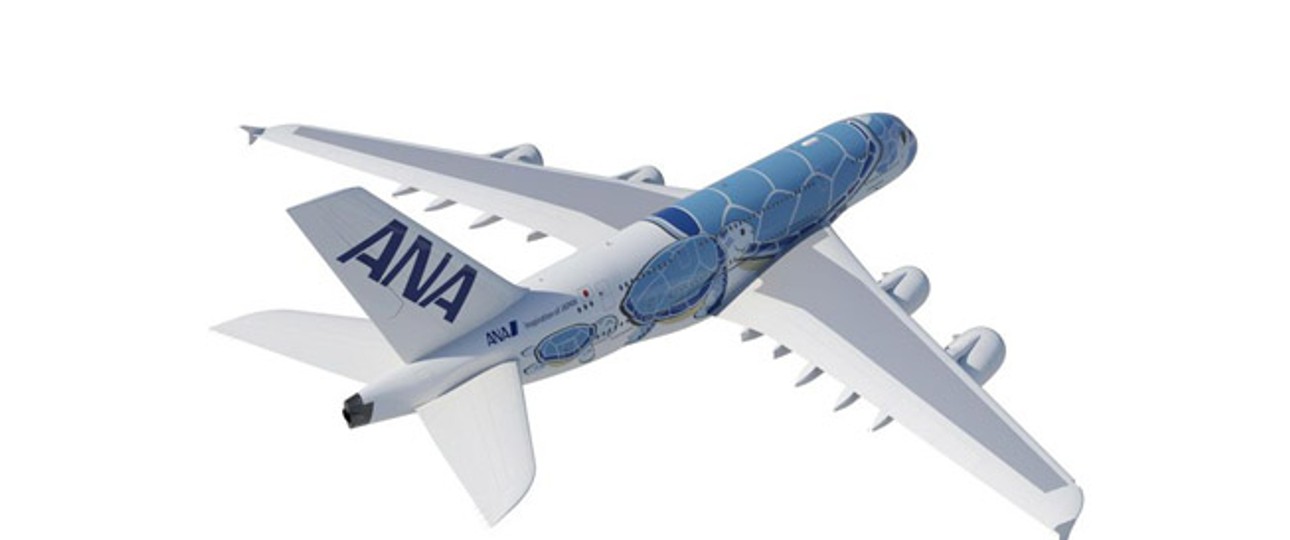 Eins, zwei drei... auf dem ersten Airbus A380 von ANA All Nippon Airways sind drei Meeresschildkröten der Gattung Chelonia mydas zu sehen.