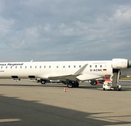 Bombardier CRJ 900 von Lufthansa: Die Airlines der Gruppe fliegen oft nach Ljubljana.