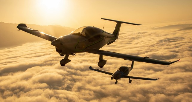 Elixir Aircraft im Flug: Die Bestandsflotte hat kürzlich die 10.000 Flugstunde absolviert.