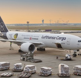 lufthansa cargo boeing 777f d alff