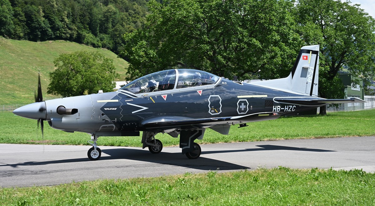 Pilatus PC-21 in ungewöhnlicher Lackierung: Über die HBHZC wird gerätselt.
