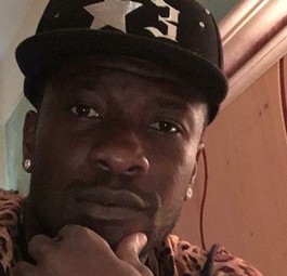 Selfie von Asamoah Gyan: Hat mehr vor als nur Fußball.