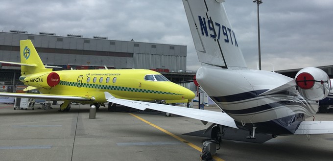 Nicht Luxus, sondern Lebensretter: Textron präsentiert die leuchtend gelbe Cessna Citation Latitude in der Ambulanz-Variante der Scandinavian Air Ambulance.