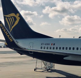 Flieger von Ryanair:  Zu Weihnachten will die Airline wieder in Irland fliegen.