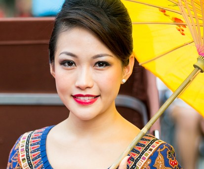 «Singapore Girl»: So nennt die Airline die Flugbegleiterinnen. Mutterschaft passte da offenbar lange nicht dazu.