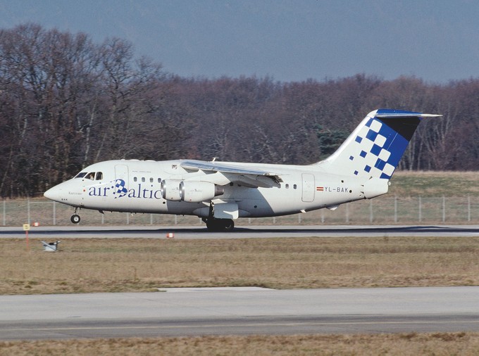 Air Baltic konnte in der Gründungsphase ihr Streckennetz mit vier von Business Express (USA) erworbenen Avro RJ70 aufbauen.