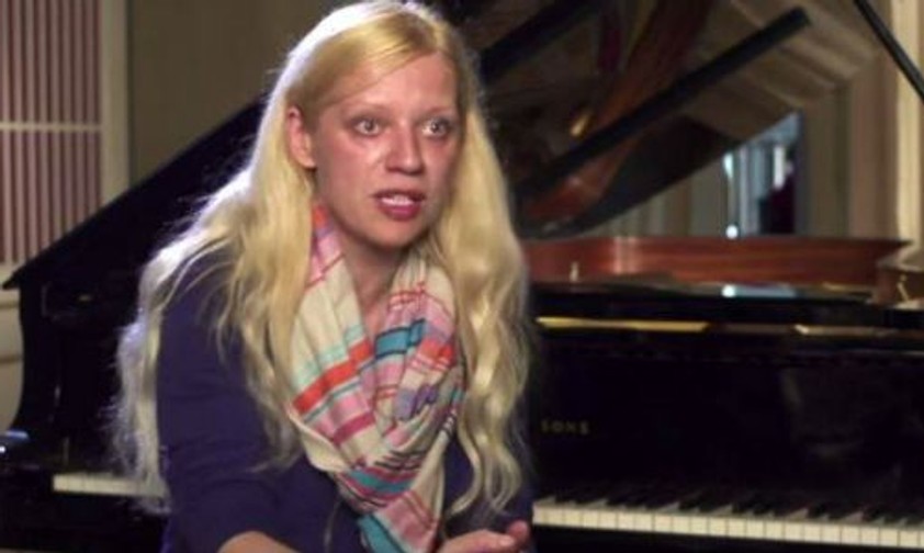 Die ukrainische Pianistin Valentina Lisitsa bekennt sich auf Ihren Social-Media-Kanälen zu den pro-russischen Rebellen in der Ukraine.