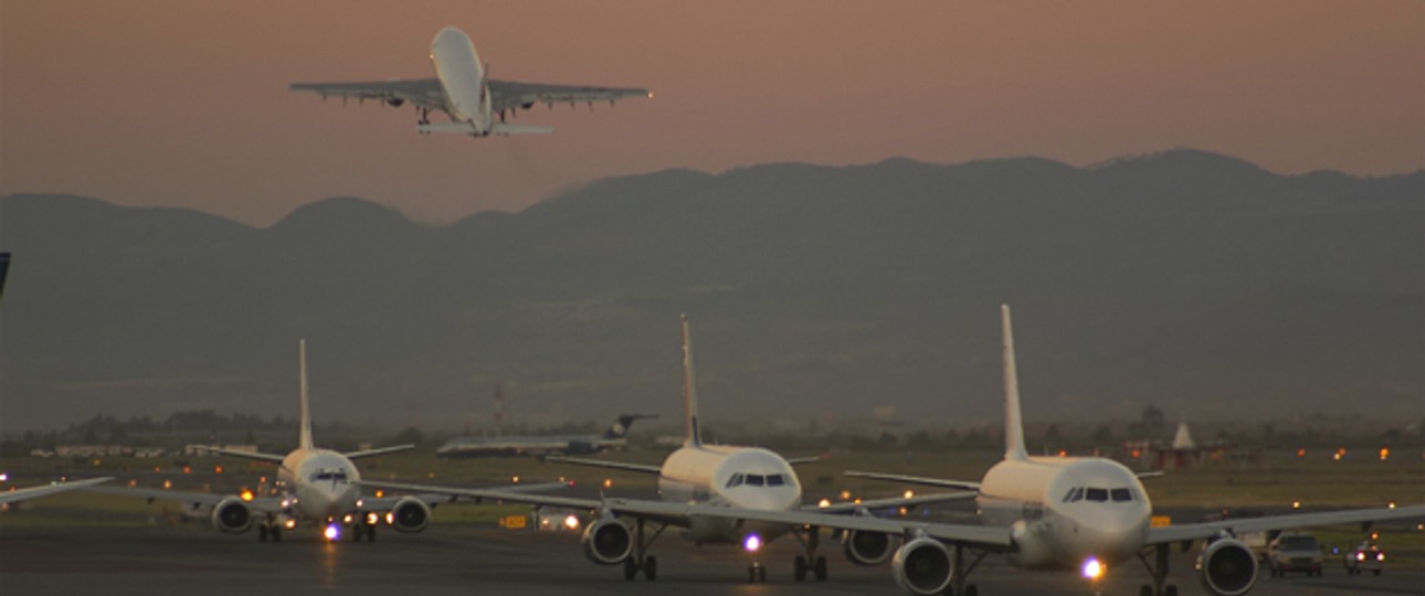 Seit Jahren überlastet: Der Flughafen von Mexiko City überschritt im vergangenen Jahr seine maximalen stündlichen Starts und Landungen mindestens einmal pro Woche.