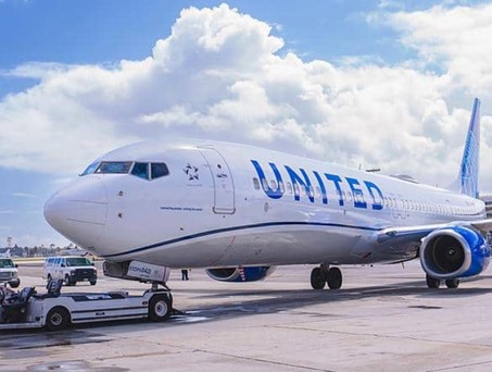 Boeing 737 von United Airlines: Solch ein Flugzeug entging nur knapp einer Kollision. 