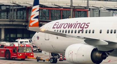 Eine Boeing 737-800 in Eurowings-Schriftzug und Smartwings-Winglet: Eurowings hat die Flugzeuge für drei Jahre geleast.