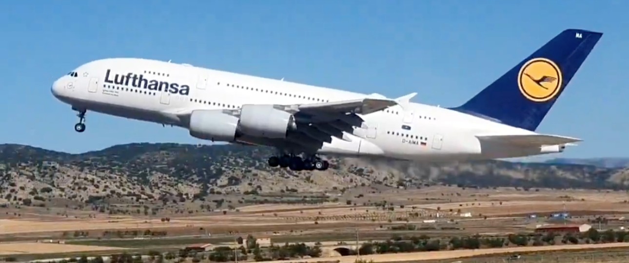 Airbus A380 D-AIMA: Abflug aus Teruel.