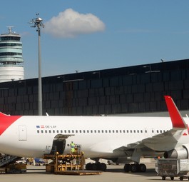 Boeing 767 in Wien: Fliegt nicht mehr lange für AUA.