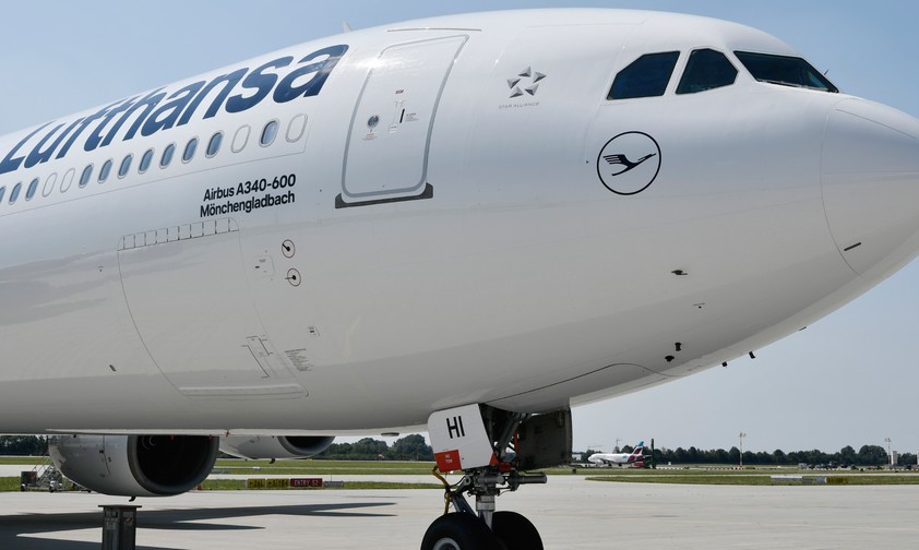 Airbus A340-600 von Lufthansa: Wechselt von München nach Frankfurt.