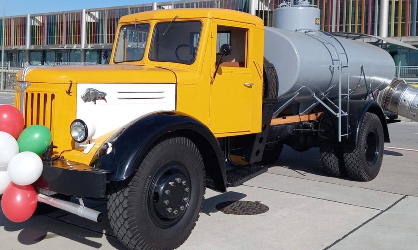 Der MAZ-200 erstrahlt in neuem Glanz