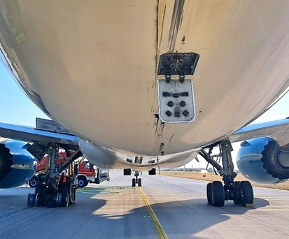 Unterseite der Boeing 787 von Vietnam Airlines: Wieso die Bremsungen beim Startlauf?