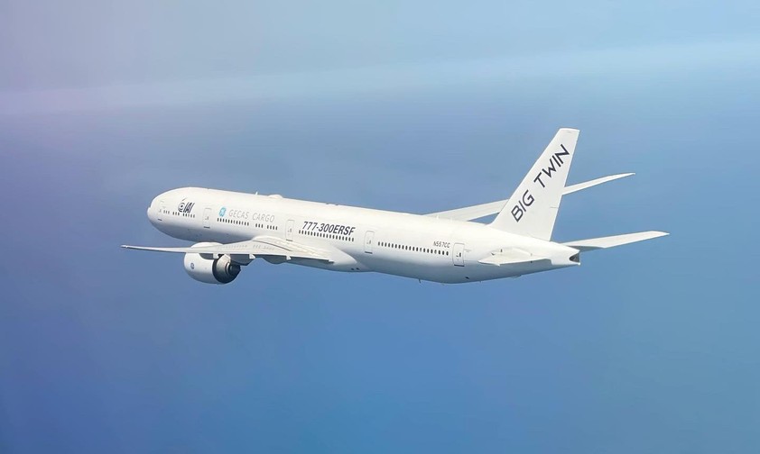 Boeing 777-300 ERSF: Das erste Testflugzeug nahm an einem Rundflug über Israel Teil.