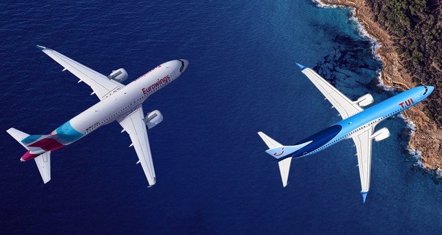 Flugzeuge von Eurowings und Tui über einer Küste (Montage): Urlaubsnachholfbedarf.